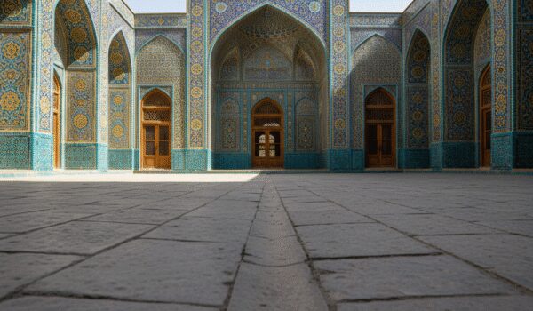 تکیه معاون الملک کرمانشاه موزه زنده کاشی کاری قاجار